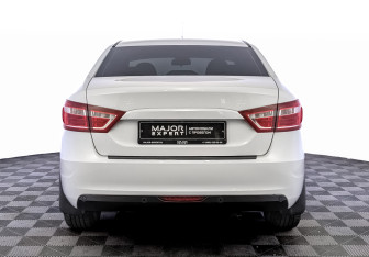 Подержанный автомобиль LADA (ВАЗ) Vesta Sedan 2021 года (6 фото)