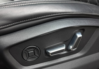 Подержанный автомобиль Audi Q7 2024 года (21 фото)