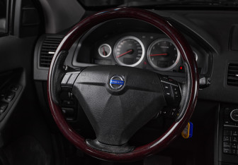 Подержанный автомобиль Volvo XC90 2012 года (14 фото)