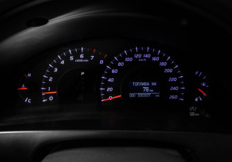 Подержанный автомобиль Toyota Camry Sedan 2011 года (10 фото)