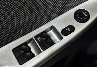 Подержанный автомобиль Hyundai Solaris Sedan 2012 года (15 фото)