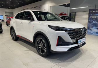 Подержанный автомобиль Changan CS55PLUS 2024 года (3 фото)