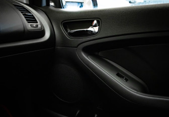 Подержанный автомобиль Kia Cerato Coupe 2013 года (21 фото)