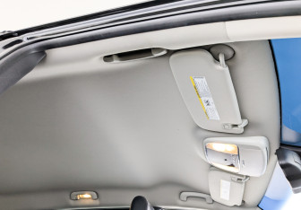 Подержанный автомобиль Jeep Grand Cherokee 2012 года (23 фото)