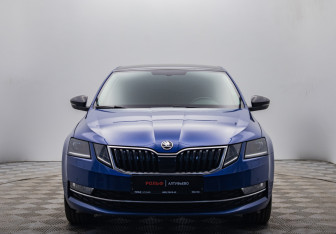 Подержанный автомобиль Skoda Octavia Liftback 2019 года (8 фото)