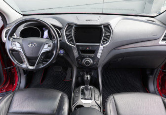 Подержанный автомобиль Hyundai Santa Fe 2015 года (13 фото)