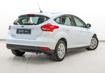 Подержанный автомобиль Ford Focus Hatchback 2018 года (5 фото)