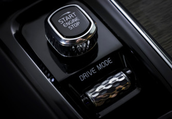 Подержанный автомобиль Volvo XC60 2019 года (18 фото)