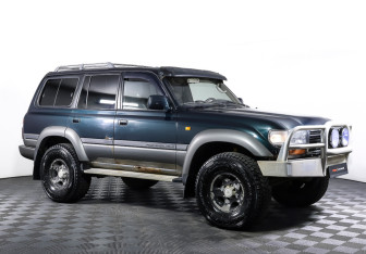 Подержанный автомобиль Toyota Land Cruiser Suv 1997 года (3 фото)