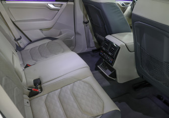 Подержанный автомобиль Volkswagen Touareg 2020 года (11 фото)