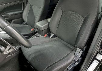 Подержанный автомобиль Mitsubishi ASX 2014 года (14 фото)