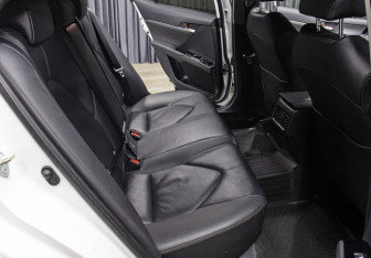 Подержанный автомобиль Toyota Camry Sedan 2020 года (12 фото)