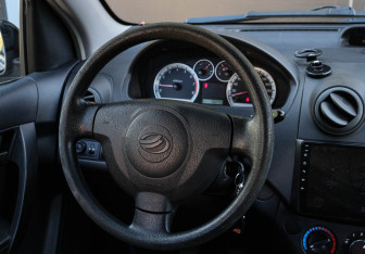 Подержанный автомобиль ЗАЗ Vida Hatchback 2012 года (11 фото)