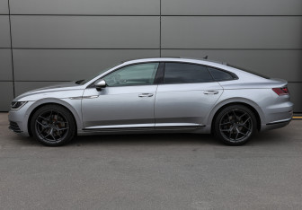 Подержанный автомобиль Volkswagen Arteon 2019 года (7 фото)