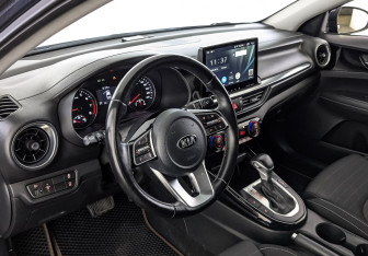 Подержанный автомобиль Kia Cerato Sedan 2020 года (15 фото)