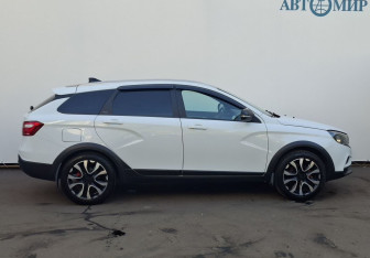 Подержанный автомобиль LADA (ВАЗ) Vesta Wagon 2021 года (4 фото)
