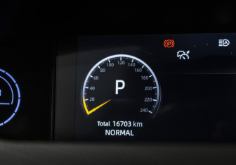 Подержанный автомобиль Changan UNI-V 2024 года (15 фото)