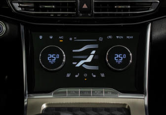 Подержанный автомобиль Exeed VX 2021 года (18 фото)