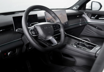 Подержанный автомобиль Chery Tiggo 9 2024 года (14 фото)