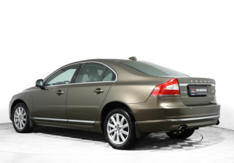 Подержанный автомобиль Volvo S80 2014 года (7 фото)
