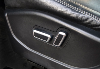 Подержанный автомобиль Geely Emgrand X7 2019 года (17 фото)