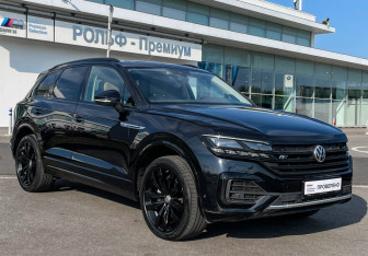 Подержанный автомобиль Volkswagen Touareg 2019 года (3 фото)