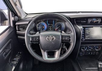 Подержанный автомобиль Toyota Fortuner 2021 года (22 фото)
