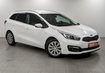 Подержанный автомобиль Kia Ceed Wagon 2018 года (3 фото)
