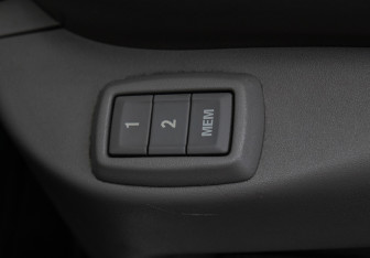 Подержанный автомобиль Cadillac SRX 2014 года (14 фото)
