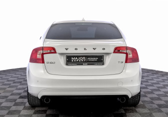 Подержанный автомобиль Volvo S60 2017 года (6 фото)