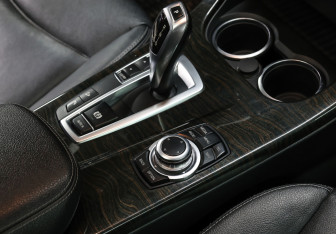 Подержанный автомобиль BMW X3 2014 года (17 фото)