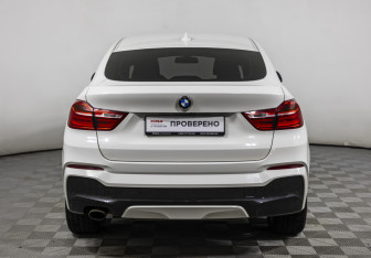 Подержанный автомобиль BMW X4 2017 года (6 фото)