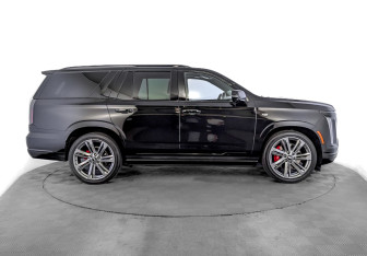 Подержанный автомобиль Cadillac Escalade Suv 2025 года (4 фото)