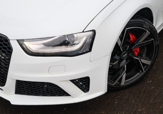 Подержанный автомобиль Audi A4 Sedan 2014 года (24 фото)