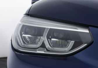 Подержанный автомобиль BMW X3 2018 года (21 фото)
