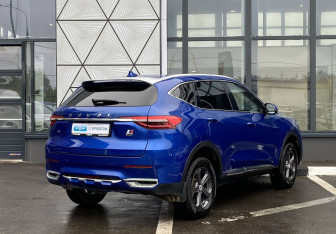 Подержанный автомобиль Haval F7 2022 года (5 фото)