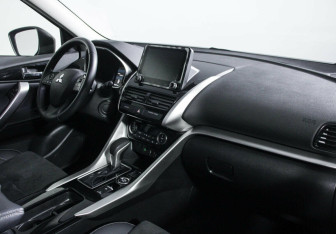 Подержанный автомобиль Mitsubishi Eclipse Cross 2021 года (6 фото)