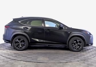Подержанный автомобиль Lexus NX 2017 года (4 фото)