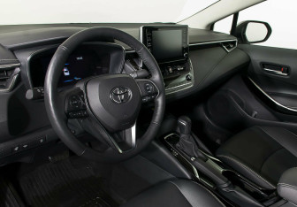 Подержанный автомобиль Toyota Corolla Sedan 2019 года (11 фото)