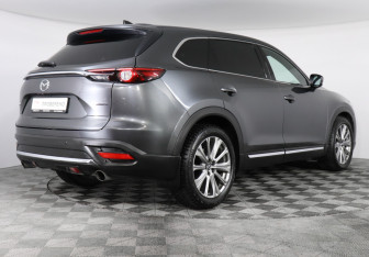Подержанный автомобиль Mazda CX-9 2022 года (5 фото)