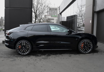 Подержанный автомобиль Zeekr 001 2023 года (4 фото)