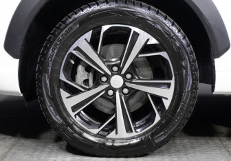 Подержанный автомобиль JAC JS6 2023 года (27 фото)