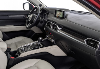Подержанный автомобиль Mazda CX-5 2018 года (13 фото)