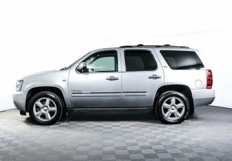 Подержанный автомобиль Chevrolet Tahoe 2012 года (3 фото)