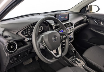 Подержанный автомобиль Changan Alsvin 2023 года (15 фото)