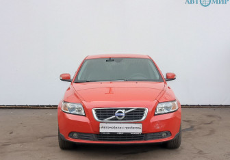 Подержанный автомобиль Volvo S40 2007 года (2 фото)