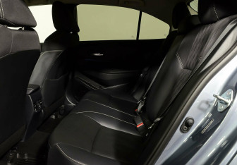 Подержанный автомобиль Toyota Corolla Sedan 2021 года (16 фото)