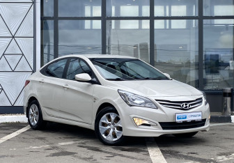 Подержанный автомобиль Hyundai Solaris Sedan 2015 года (3 фото)