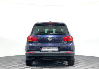 Подержанный автомобиль Volkswagen Tiguan 2011 года (6 фото)