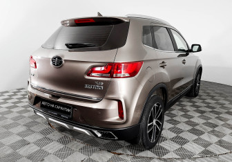 Подержанный автомобиль FAW Besturn X40 2020 года (3 фото)